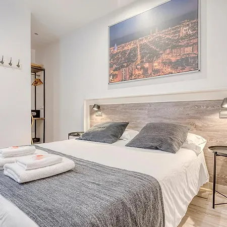 Bedmates 2* برشلونة