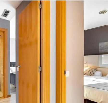 فندق Bedmates 2*